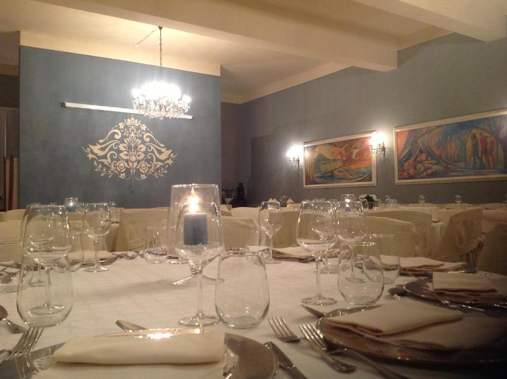 Albergo & Ristorante Selvatico Rivanazzano Terme Luaran gambar