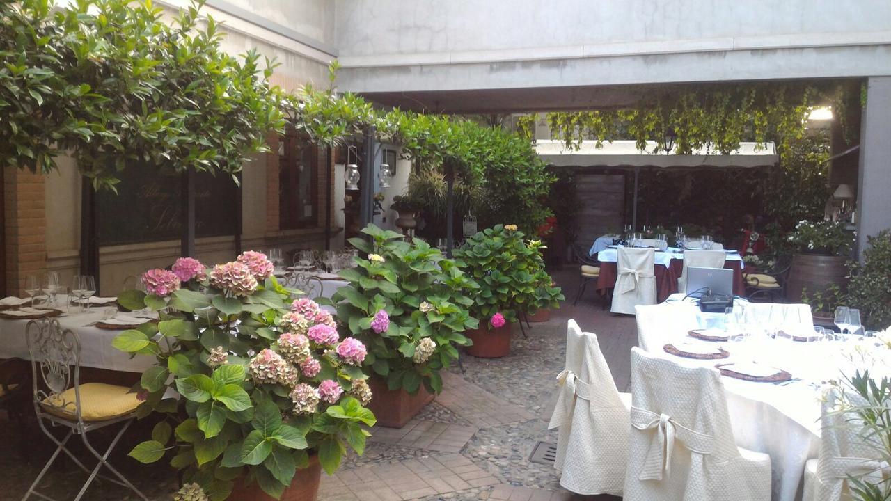 Albergo & Ristorante Selvatico Rivanazzano Terme Luaran gambar